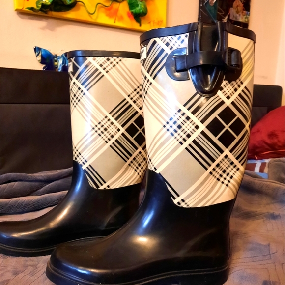 Shoes - Rain rubber boots size 8, used 1 time $30